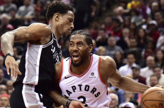 福克斯高难度抛射绝杀,国王加时险胜马刺保排名